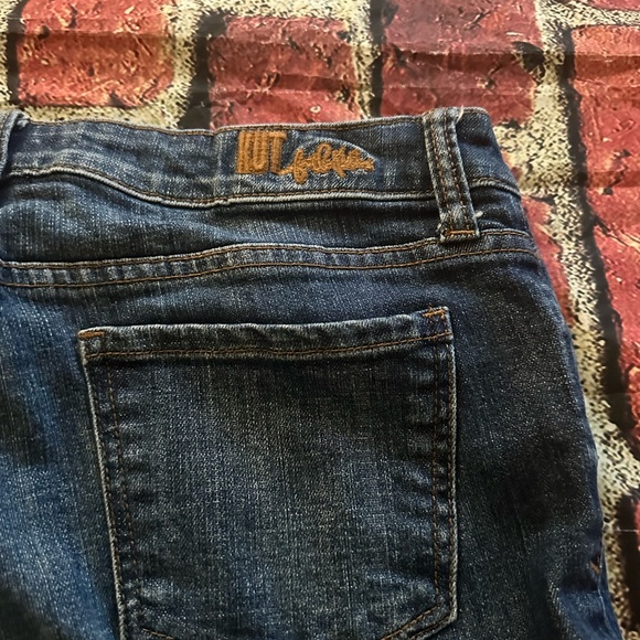 Kut from the Kloth jeans size 8
Inseam 25” (folded bottom hem) - Picture 7 of 8